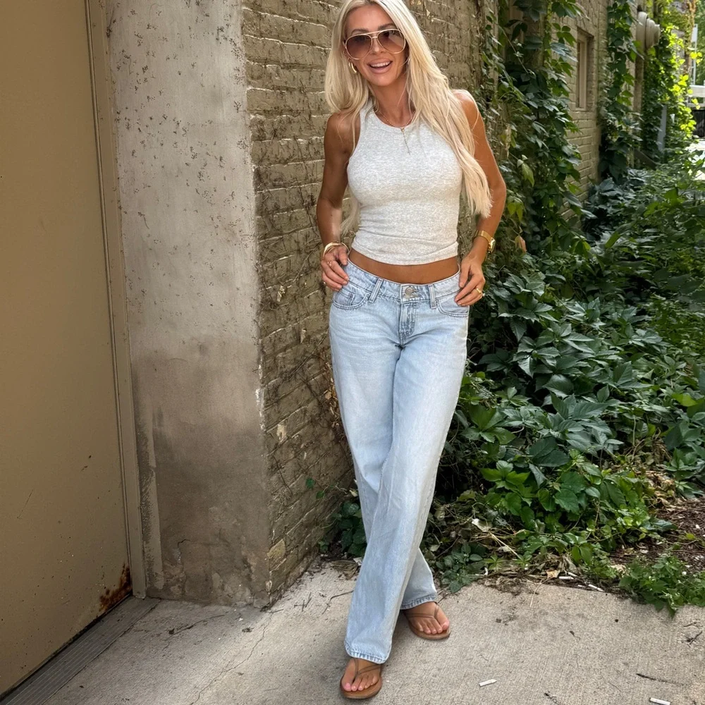 Light Wash Super Low Wide Leg LEVI’S Jeans - Picture 7 of 11